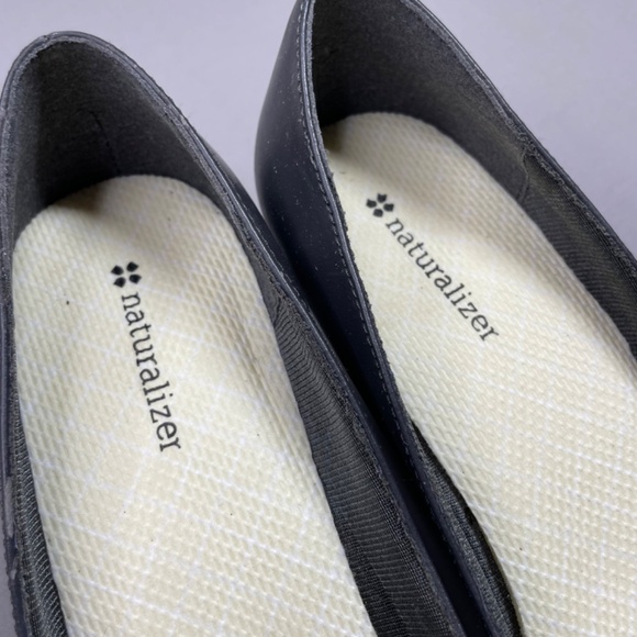 NEW Naturalizer Heels Womens 9 gray faux leather kitten pump classic slip on - Picture 7 of 14